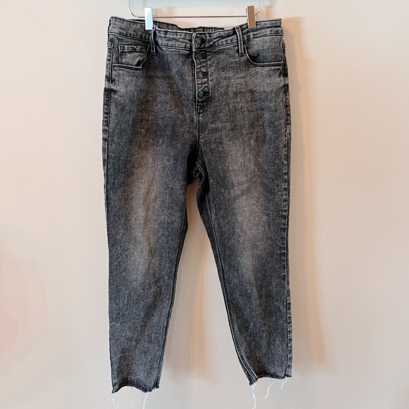 Old Navy Rockstar Super Skinny - Picture 1 of 5